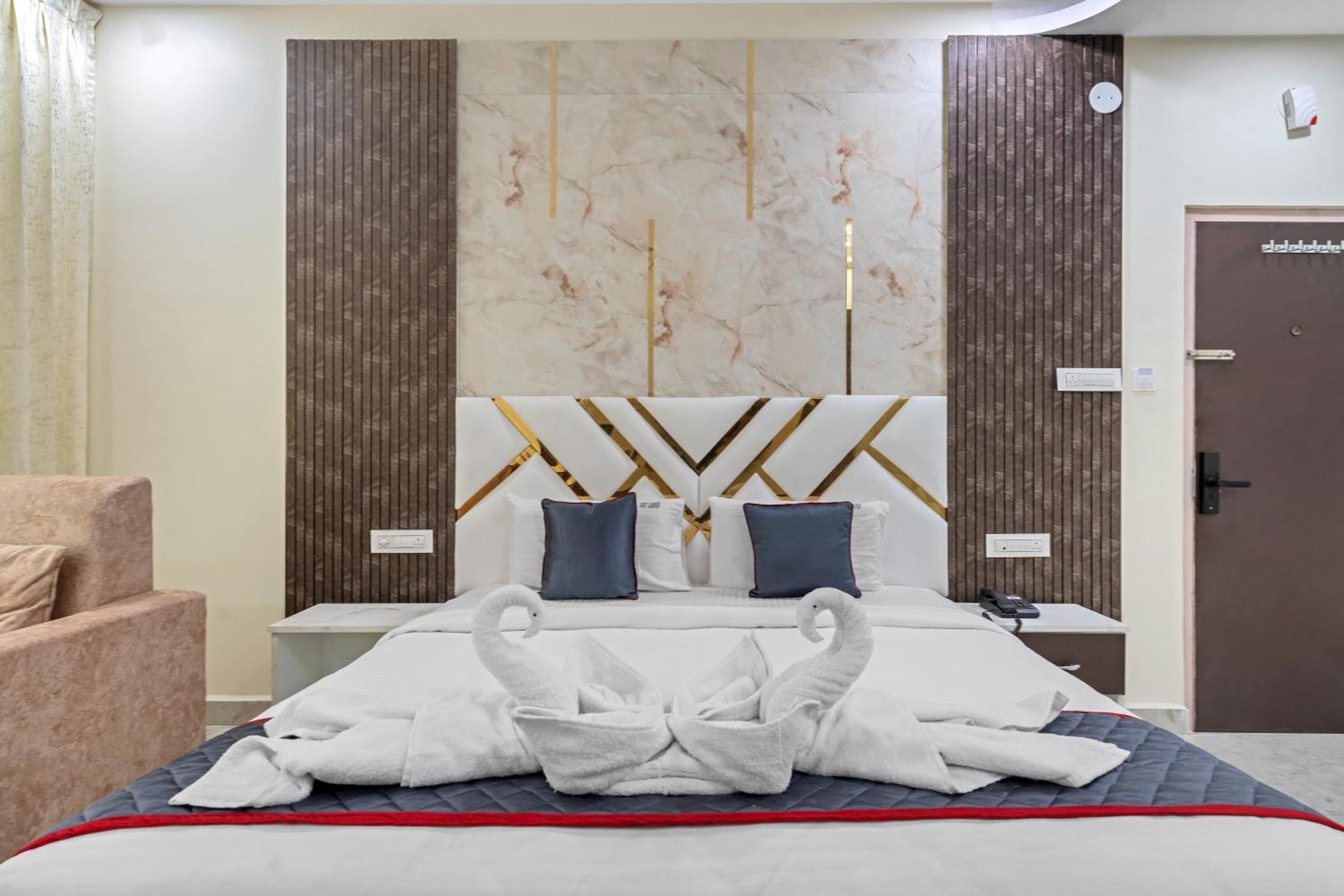 Hotel Sky Land Khammam Eksteriør bilde