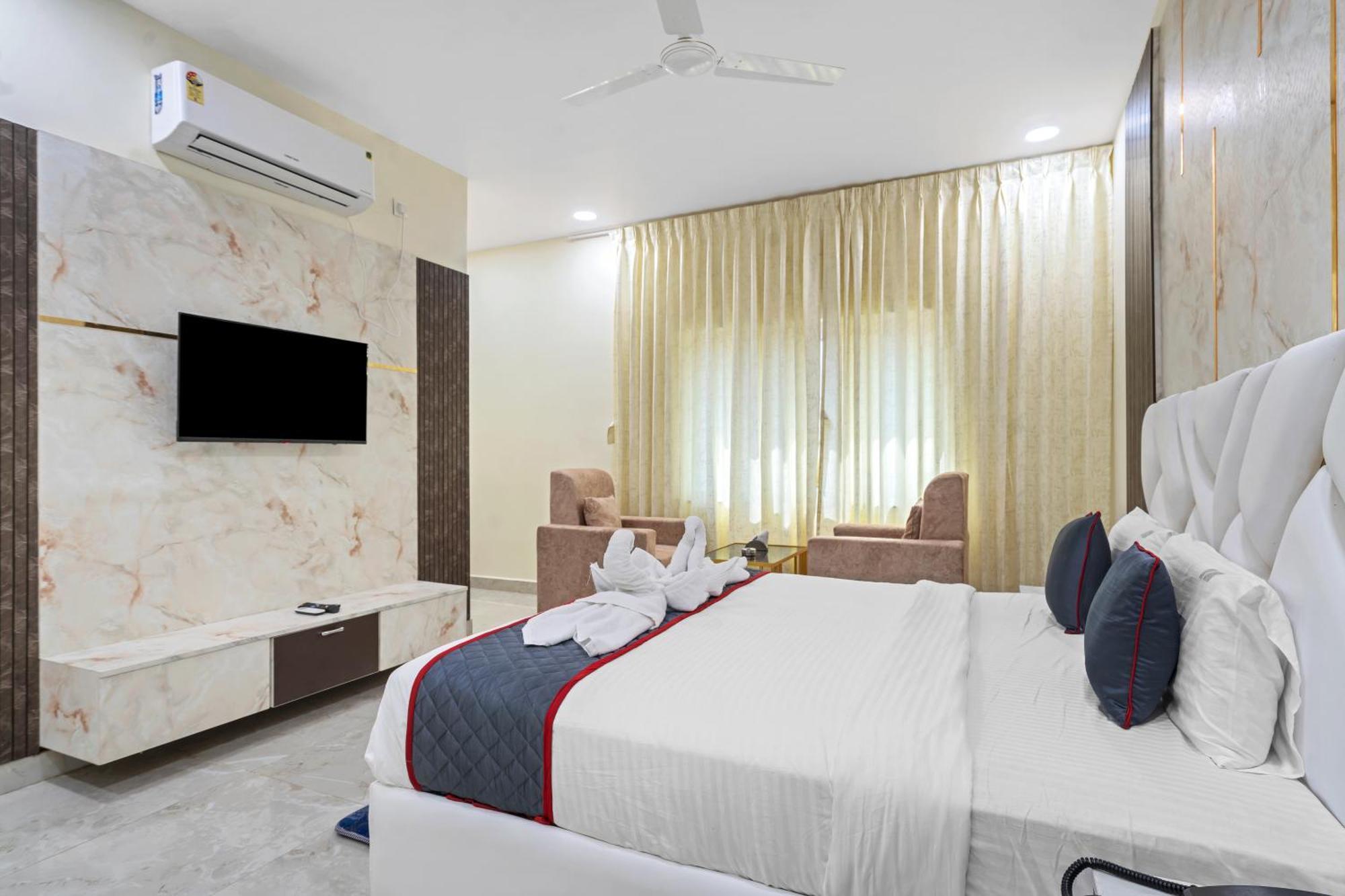 Hotel Sky Land Khammam Eksteriør bilde